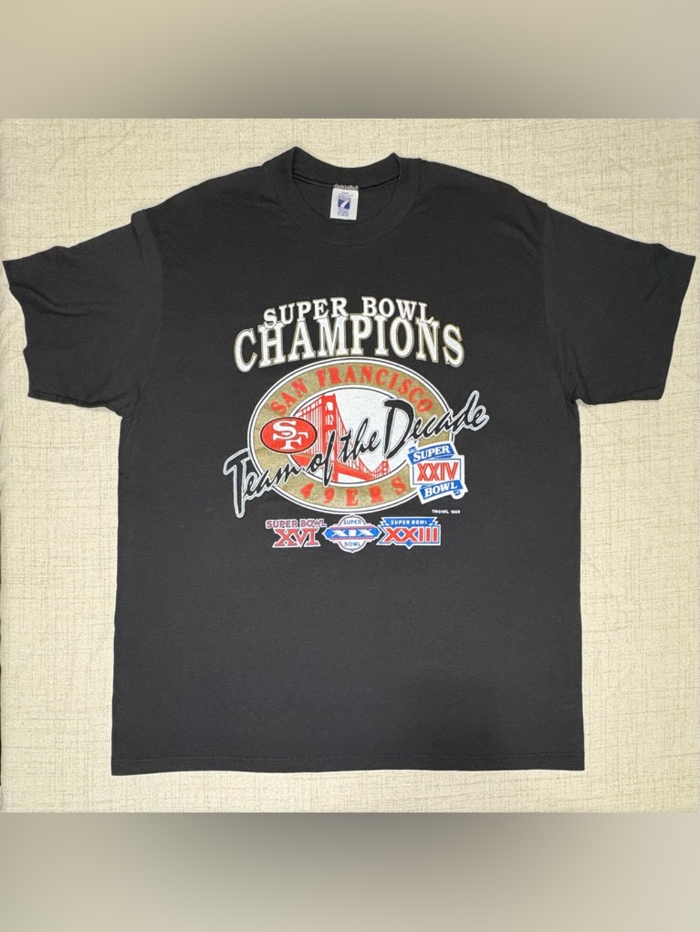 LOGO 7 Black San Francisco Super Bowl Champions Graphic Tee